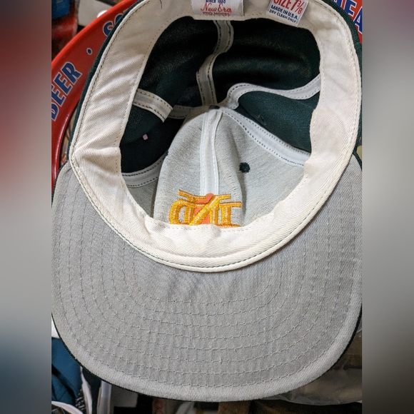 Like New Fitted Notre Dame Cap x New Era Green + Gold 7 3/8 - Picture 5 of 5